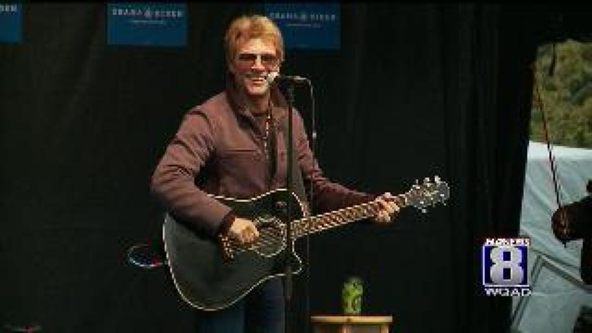 Bon Jovi Performs in Iowa City