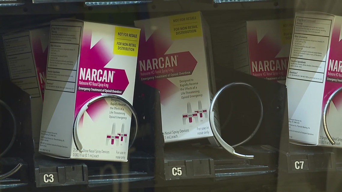 'There's anonymity' l Narcan vending machines expand Knox County's push to curb overdoses