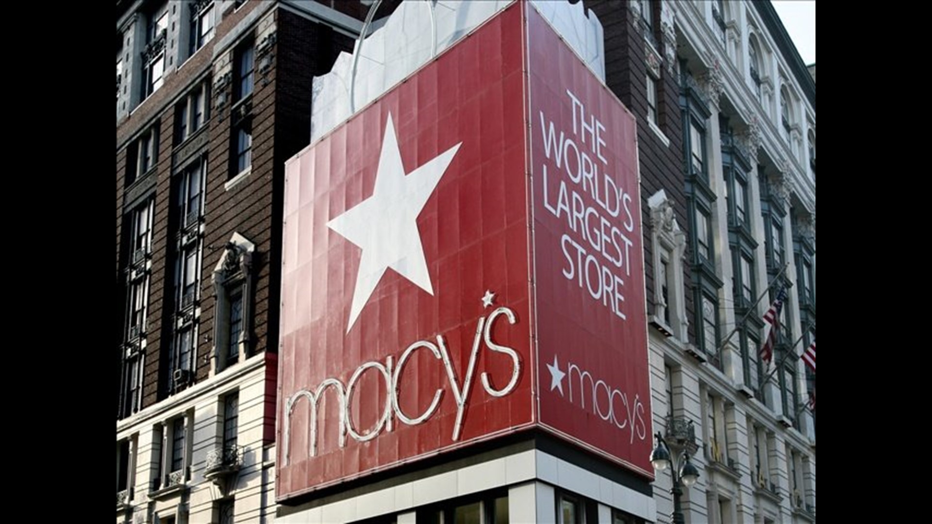 Macy’s closes dozens of stores including Peoria, Illinois location