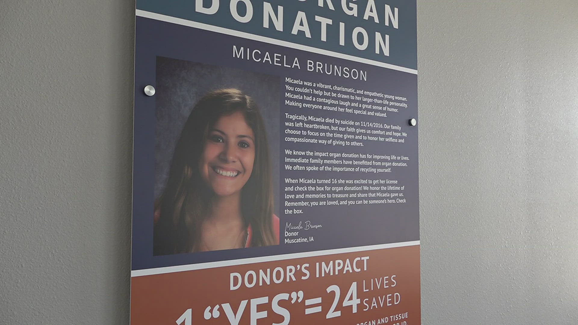 Muscatine DMV reveals plaque honoring organ donor