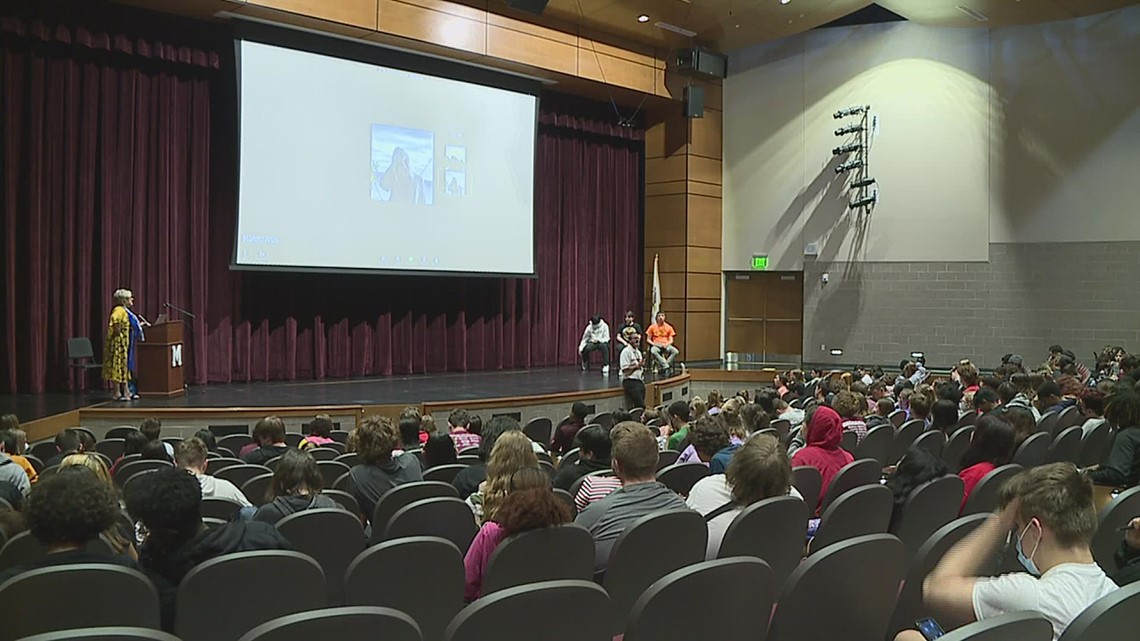 'It's a really big eye opener'| History unfolds in front of Moline high schoolers' eyes
