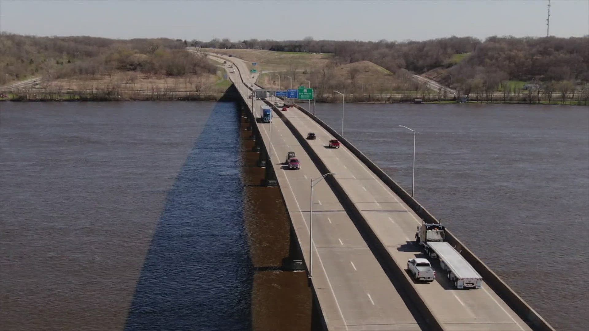 The bridge spanning LeClaire and Rapids City will have a bike and pedestrian path.