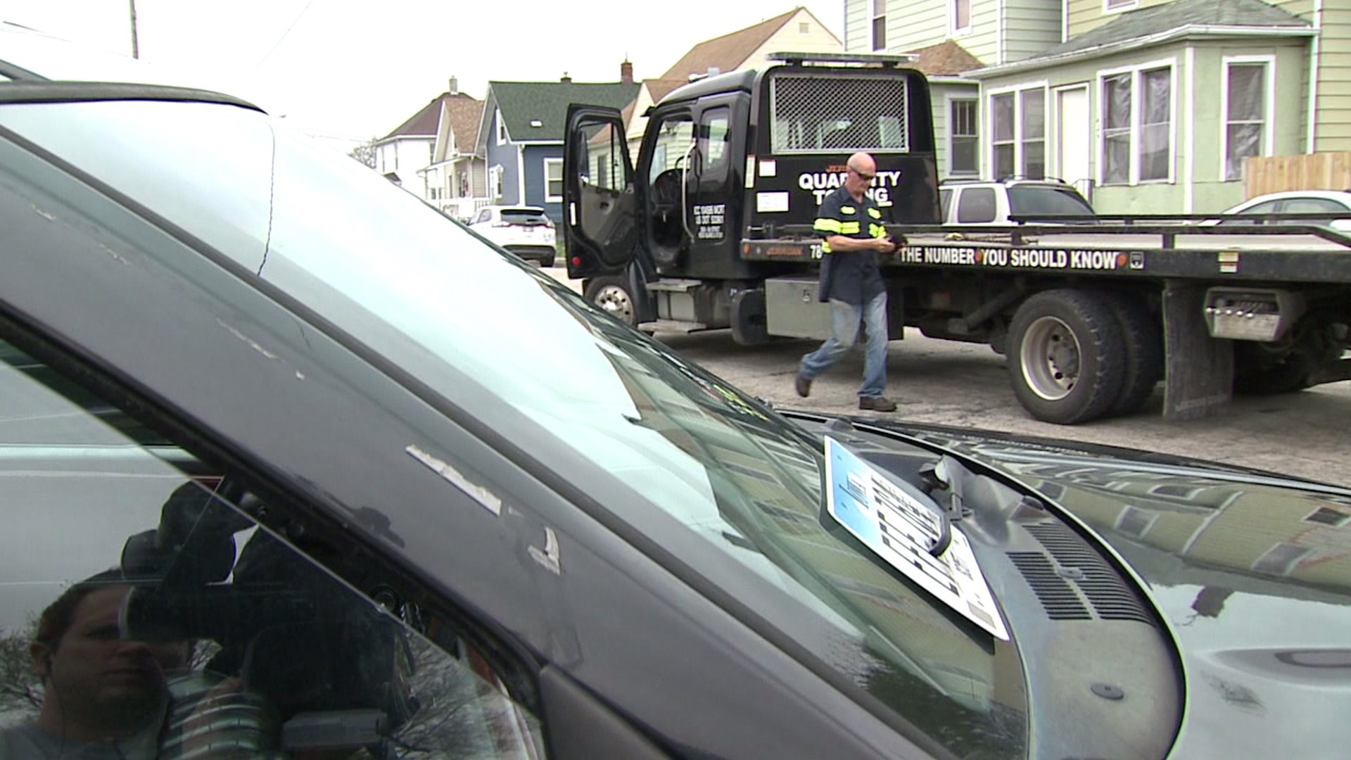 East Moline police clearing derelict vehicles for free