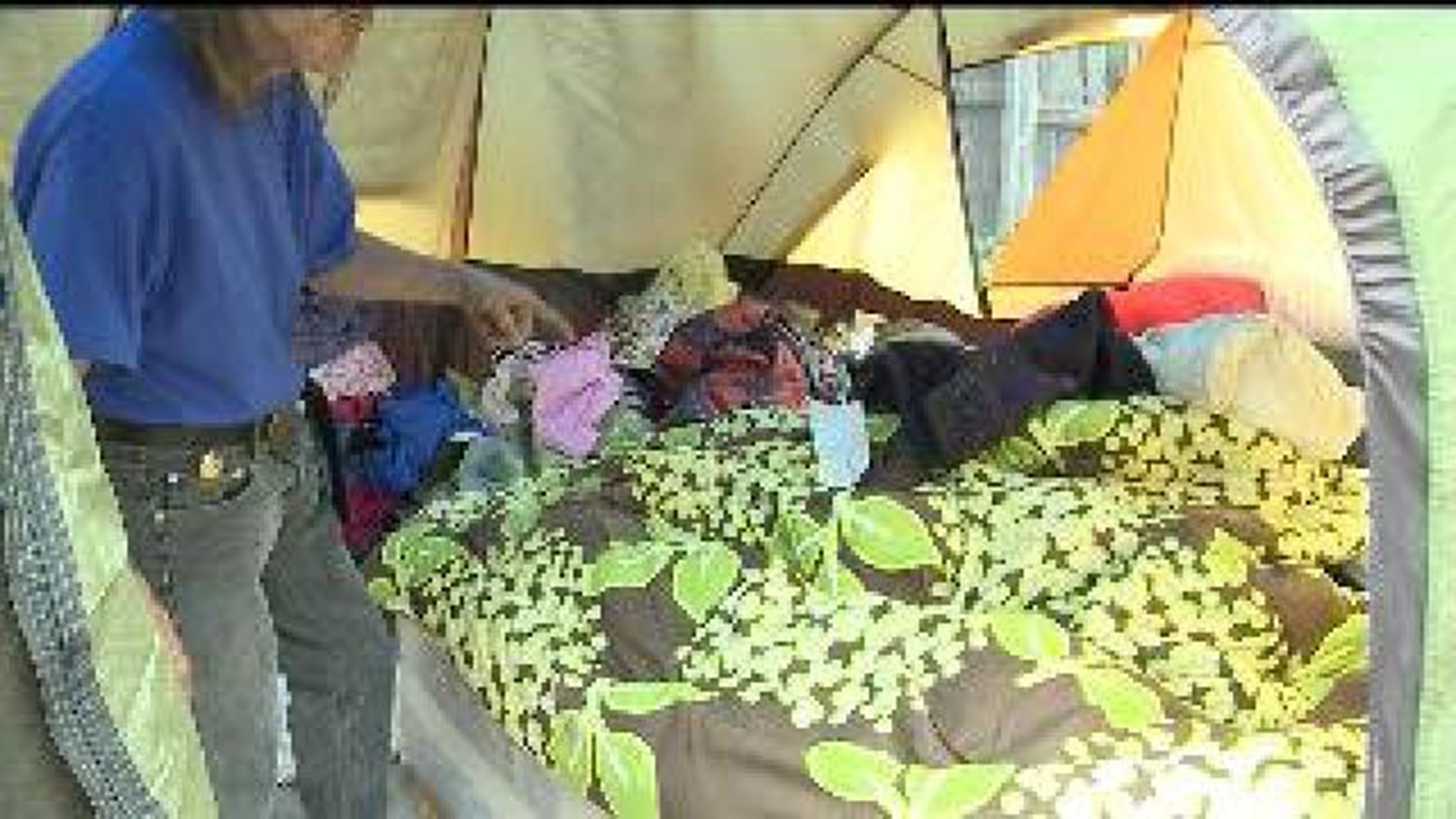 House donated to couple who lived in tent for months