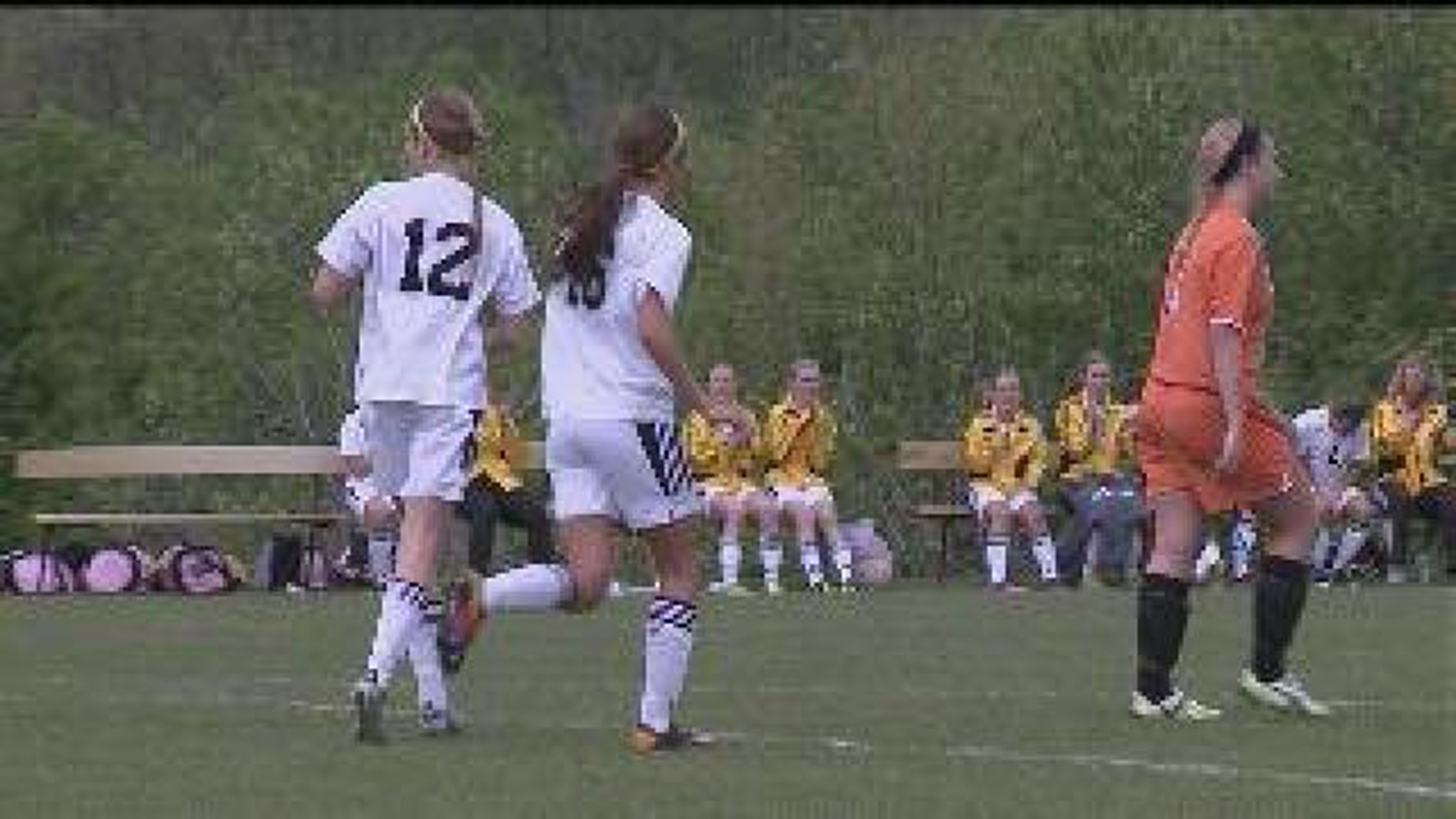 Bettendorf Host United Township Girls Soccer