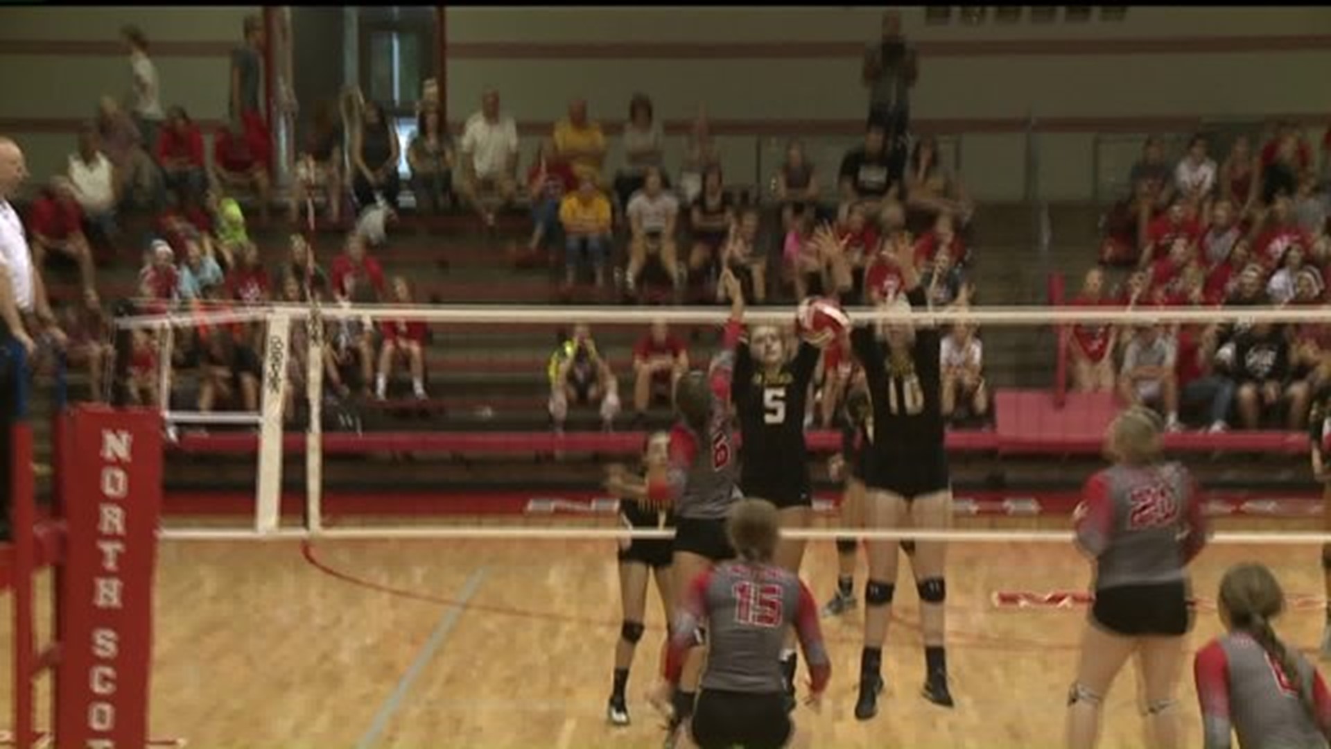 Bettendorf Volleyball opens with sweep of North Scott