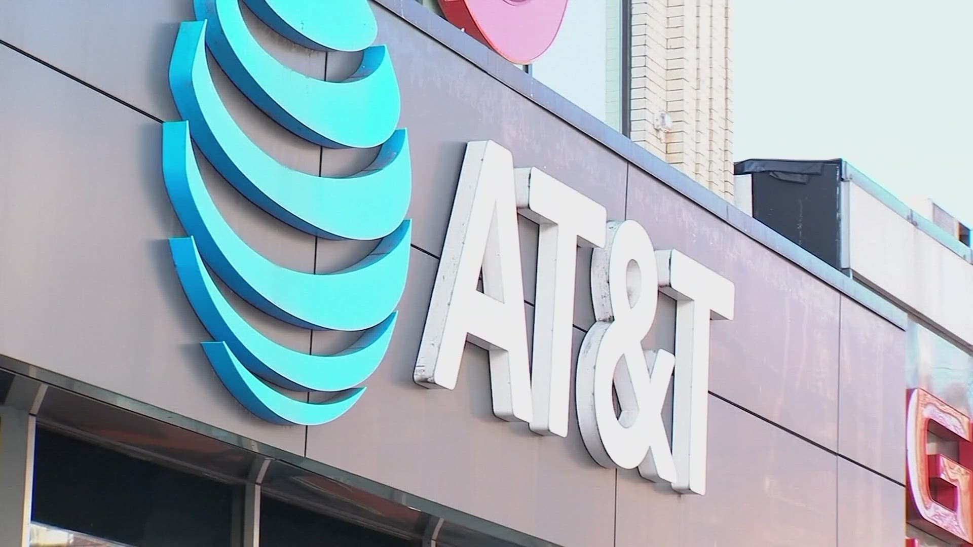 AT&T customers across the US may be impacted by rising outage