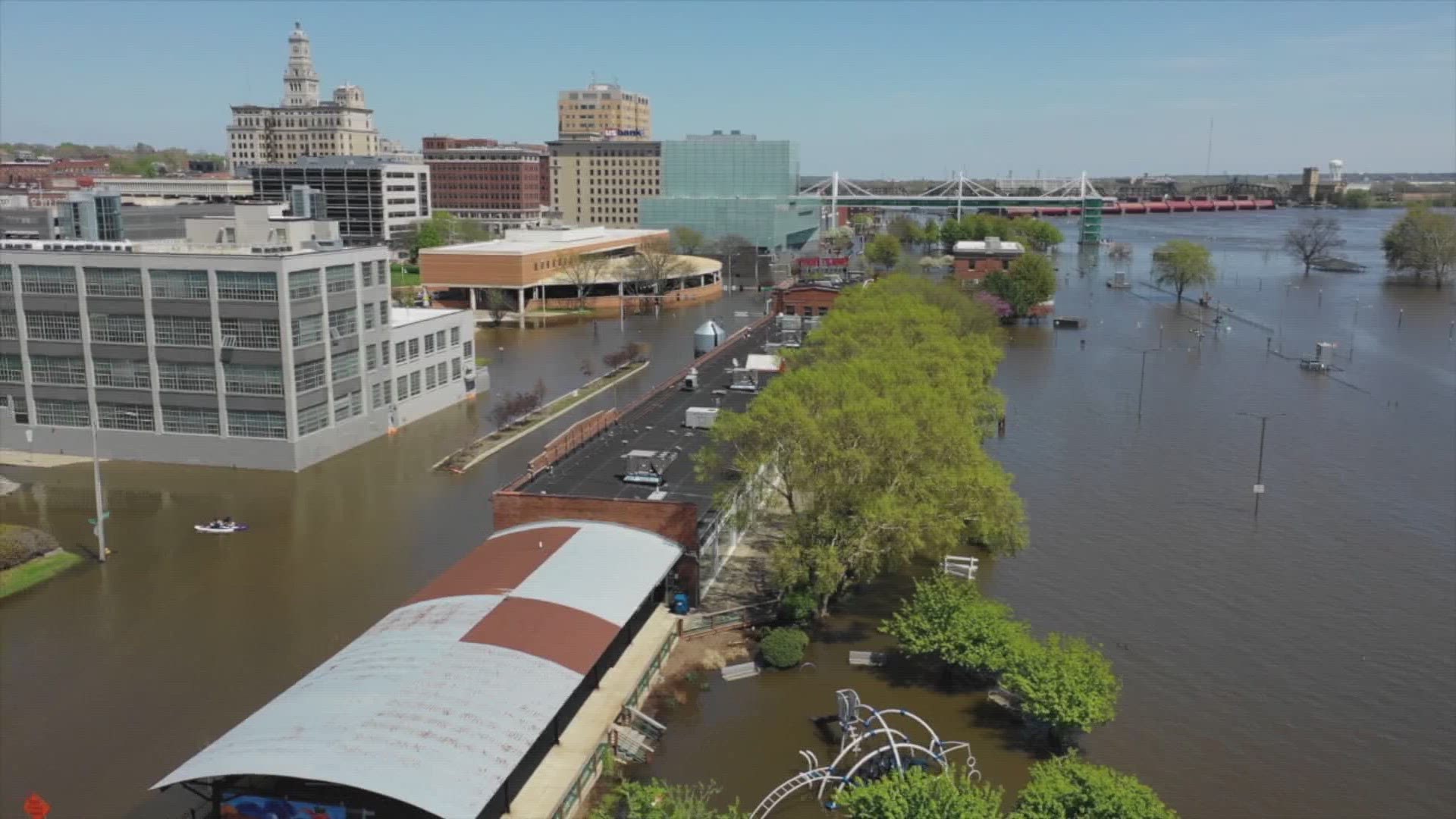 Forecasters predict an 80% chance of the Mississippi River reaching major flood stage in Davenport later this year. Here's how city officials are preparing residents