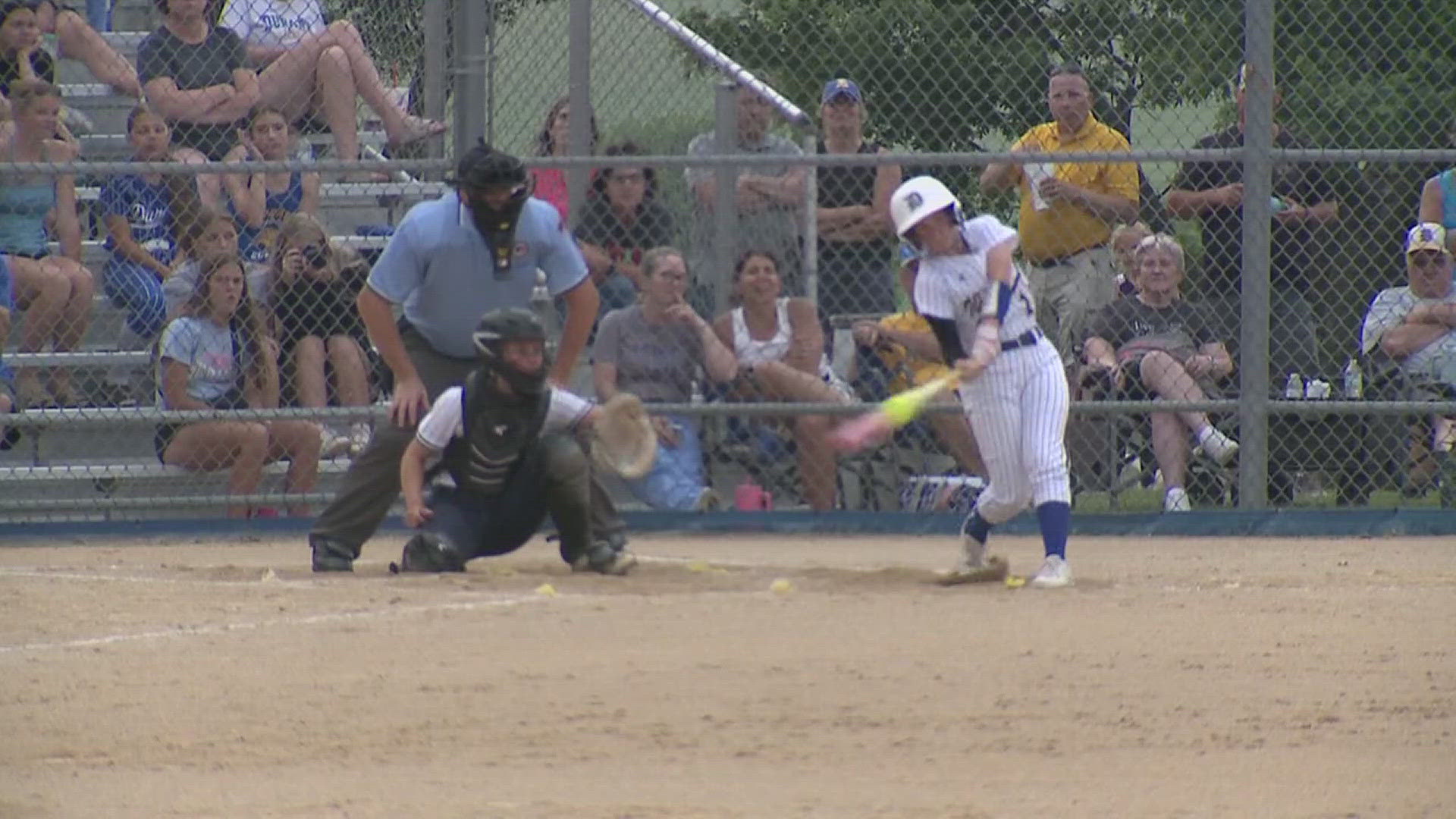 Durant softball defeats Iowa City Regina 5-0