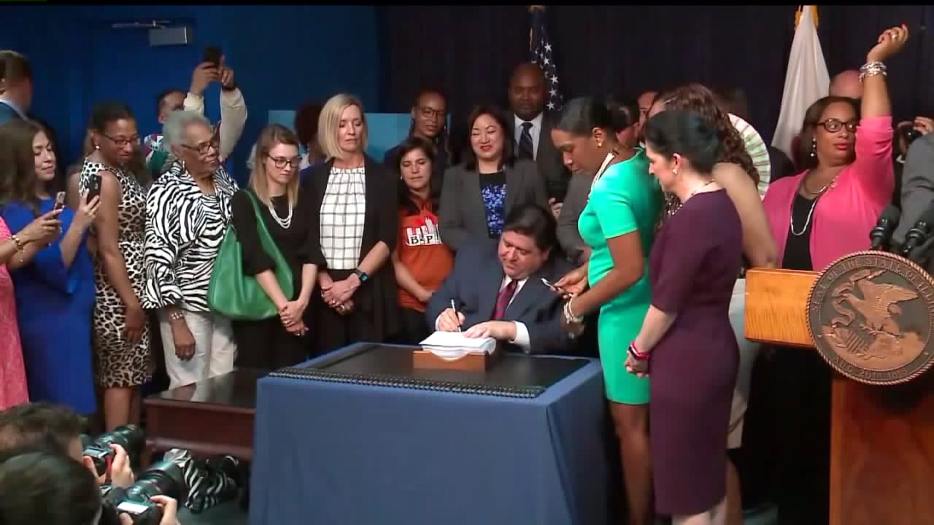 Pritzker Signs State Budget