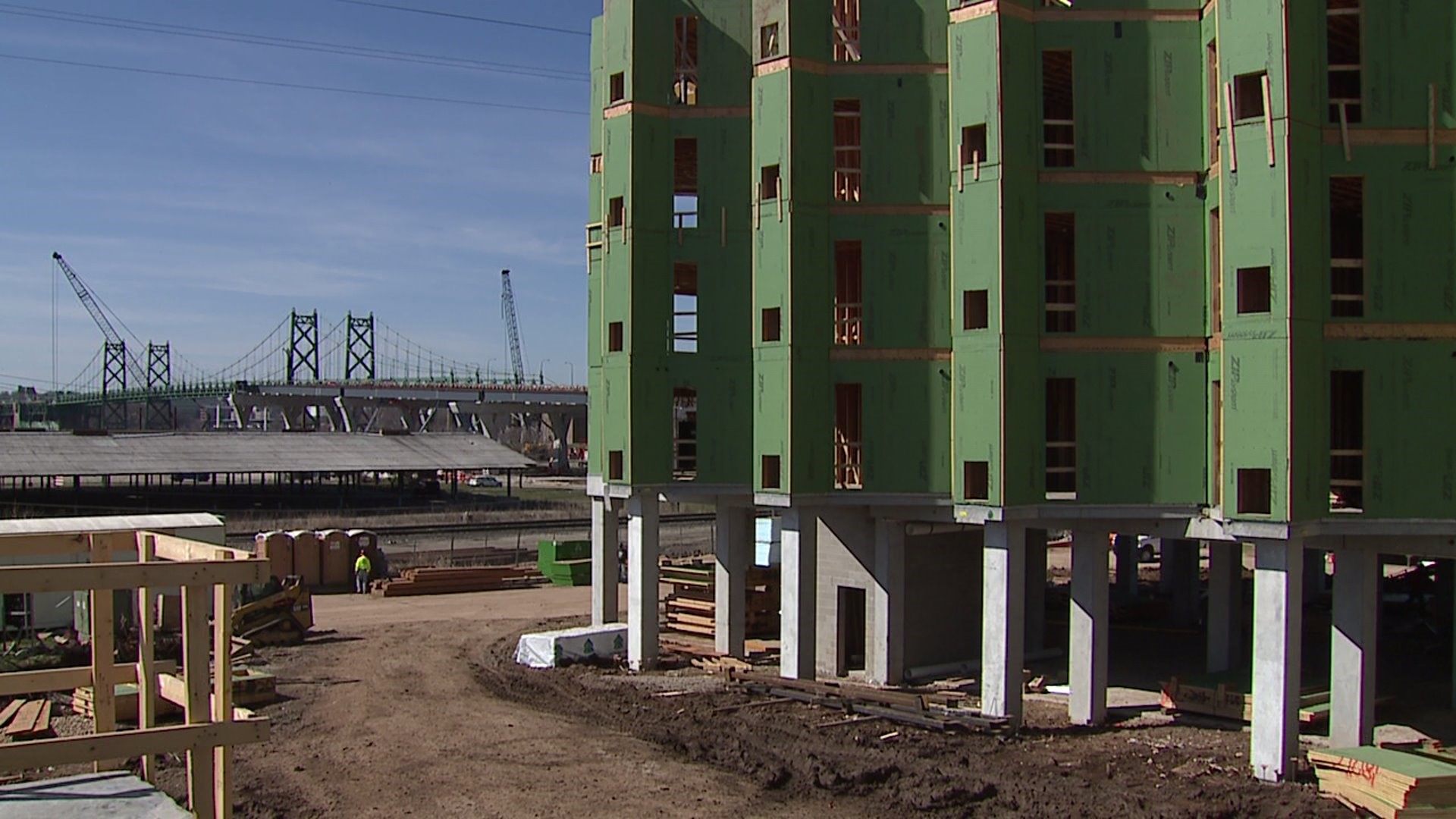 The Bridges apartments in Bettendorf constructing second building before first opens