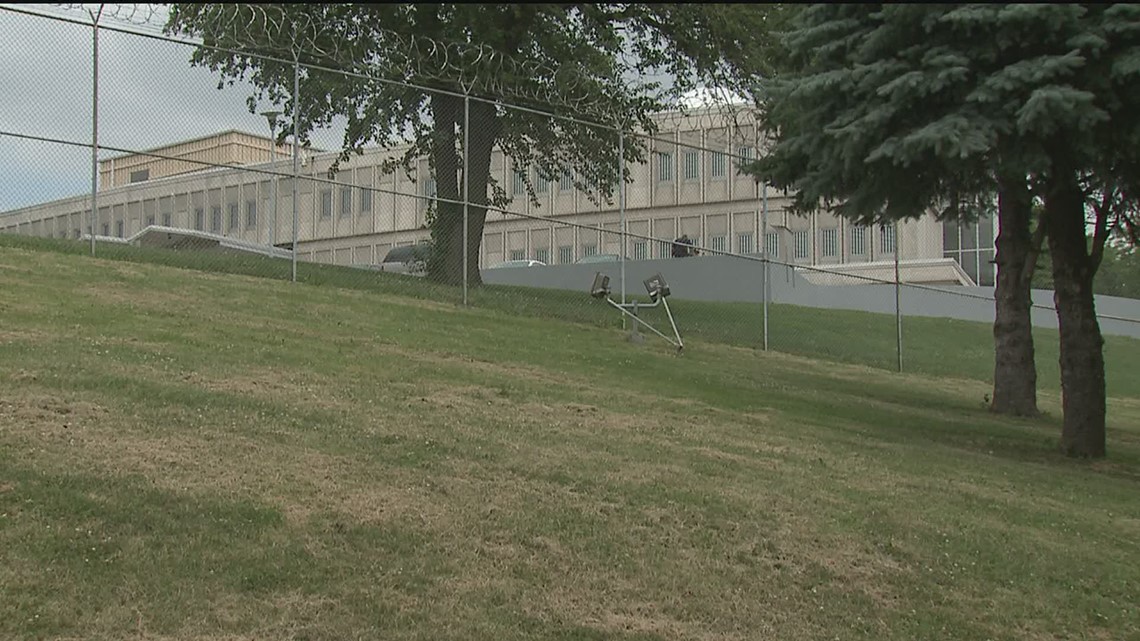 East Moline prison partners with Augustana College - Vimarsana News