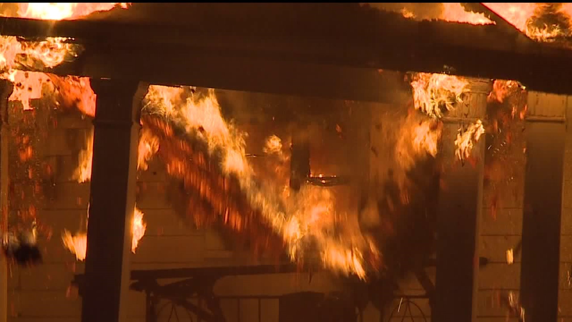 Fire engulfs Davenport home