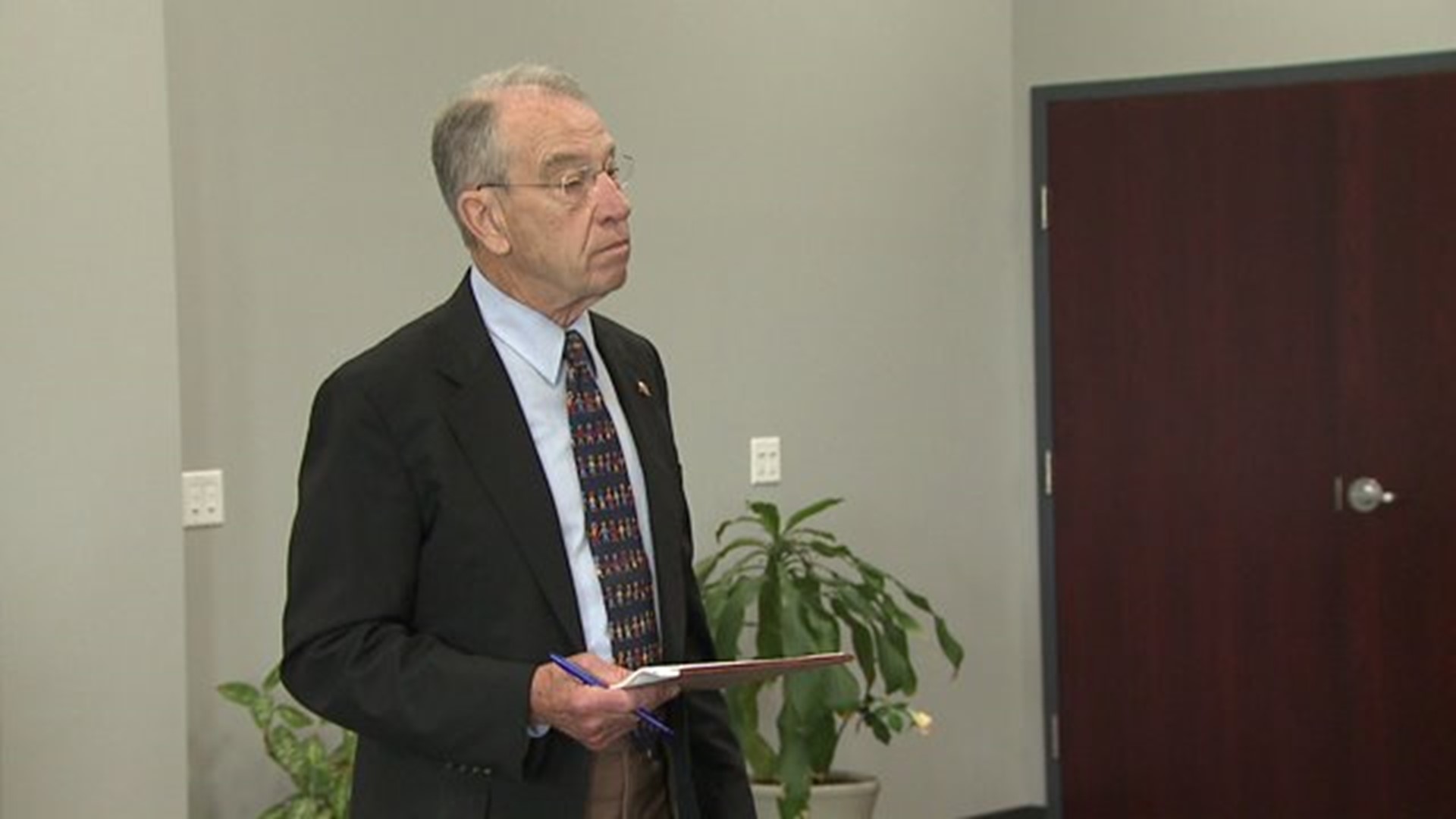 Grassley discusses immigration reform at town hall