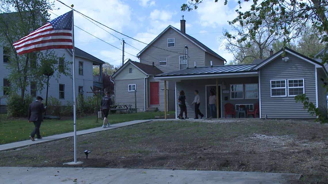 Tiny houses unveiled in Davenport - Vimarsana News