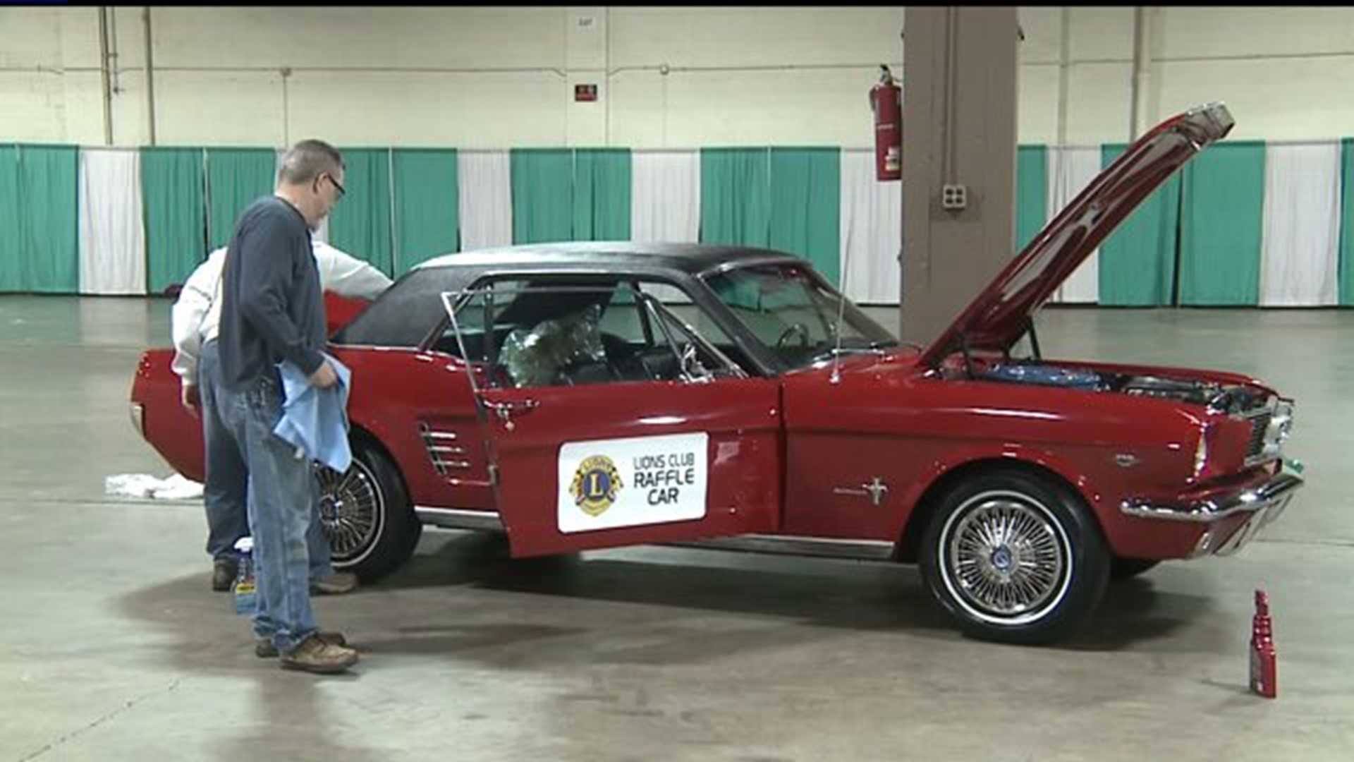 Auto show, pinup pageant this weekend