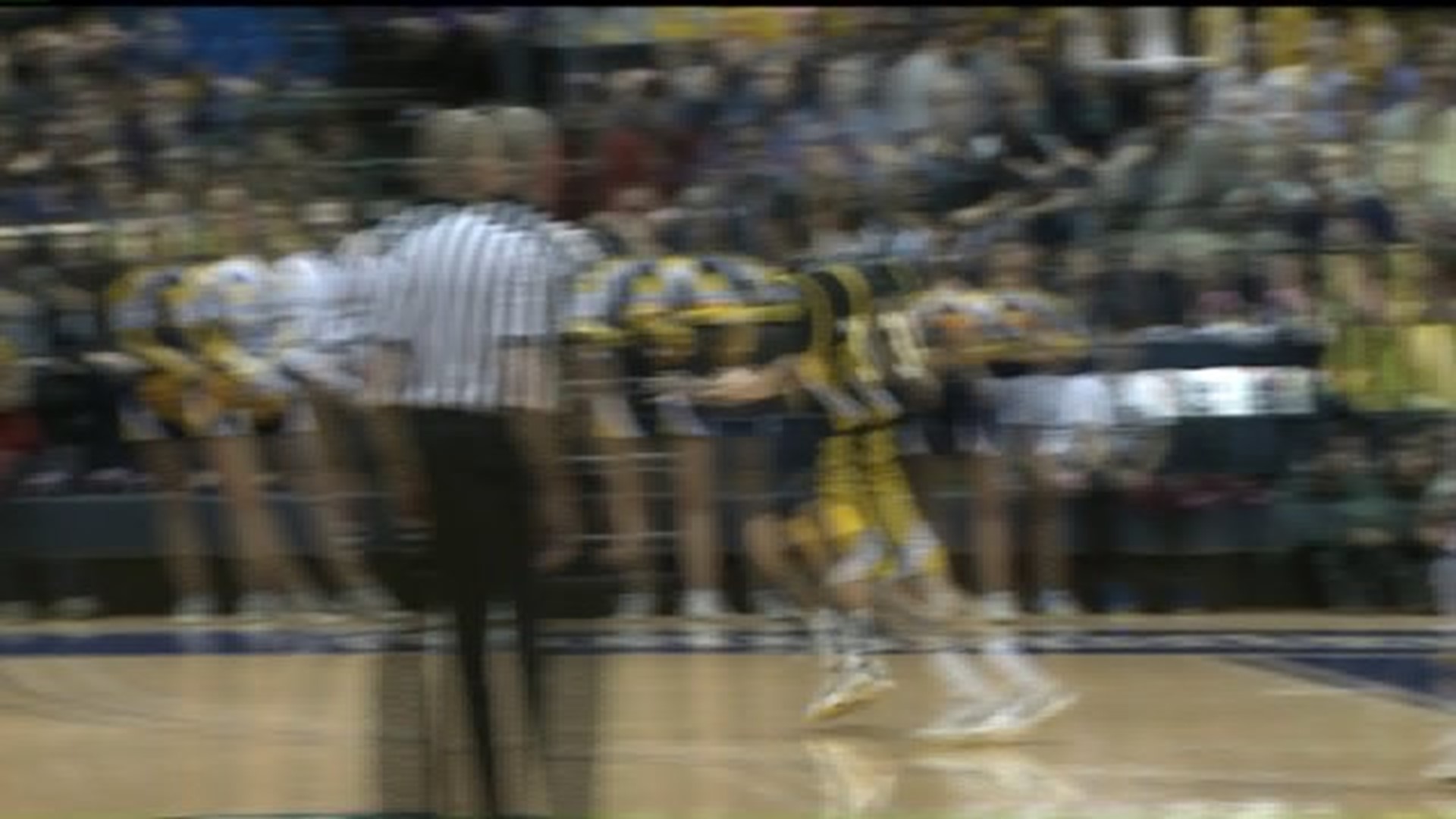 Augie Wins Close tournament game