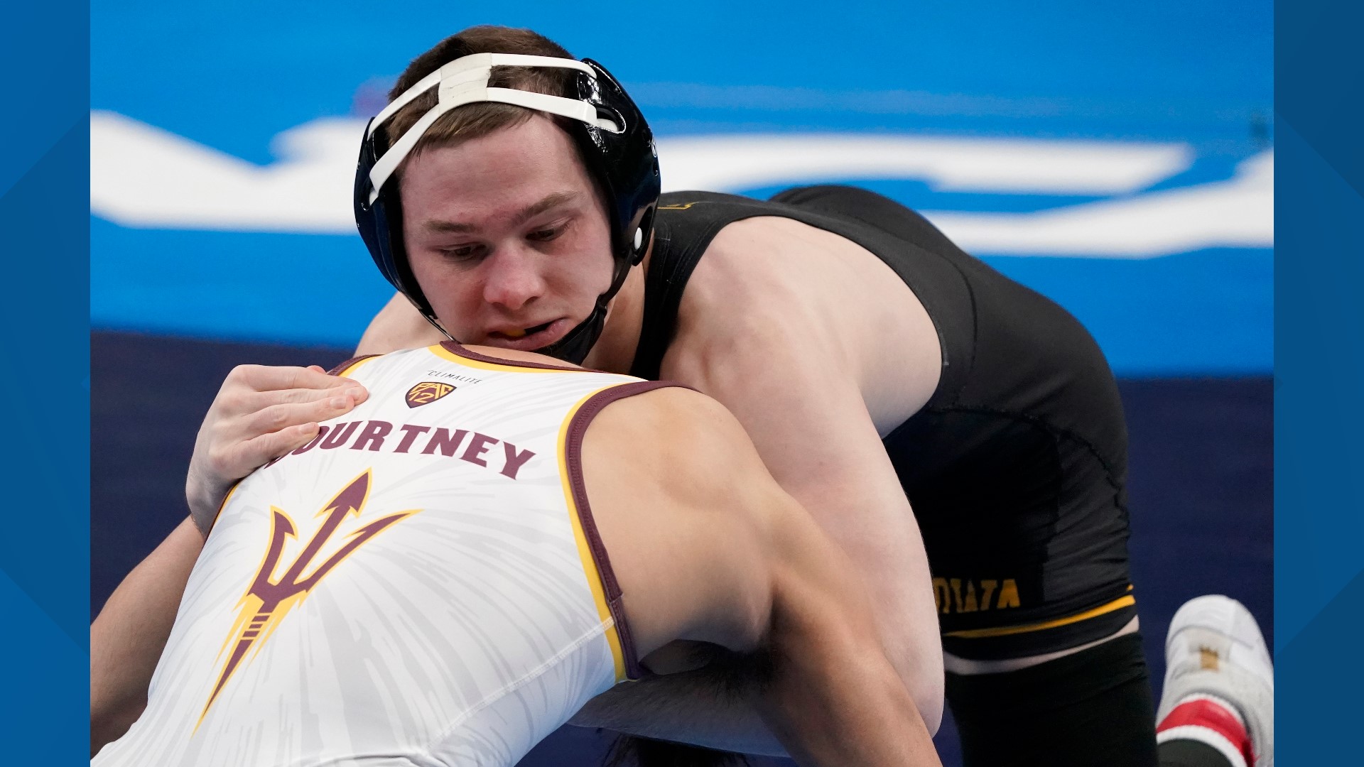 Iowa Hawkeye Spencer Lee wins Hodge Trophy two years in a row