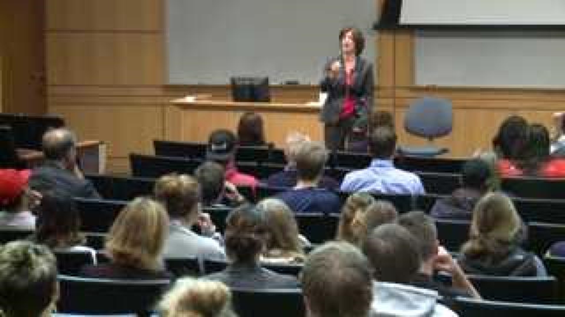 Former Sara Lee CEO visits her alma mater