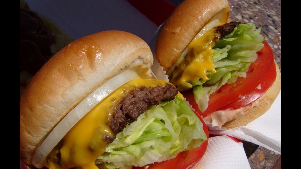 20 fast food burgers with the most calories