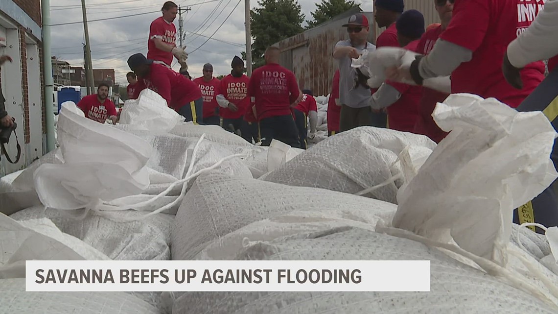 Fighting spring flooding in Savanna, Illinois