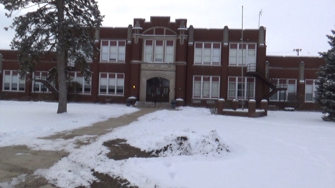 Residents of Amboy looking to replace centuryold school