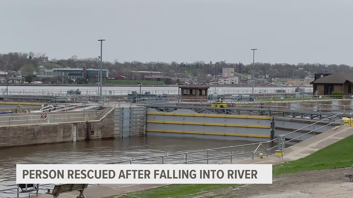 Arsenal Fire Department makes boat rescue Friday near Government Bridge ...