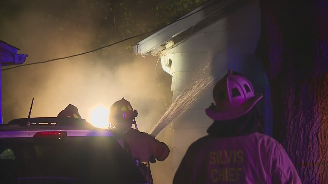 Four Quad City fire crews battle two early morning house fires | wqad.com