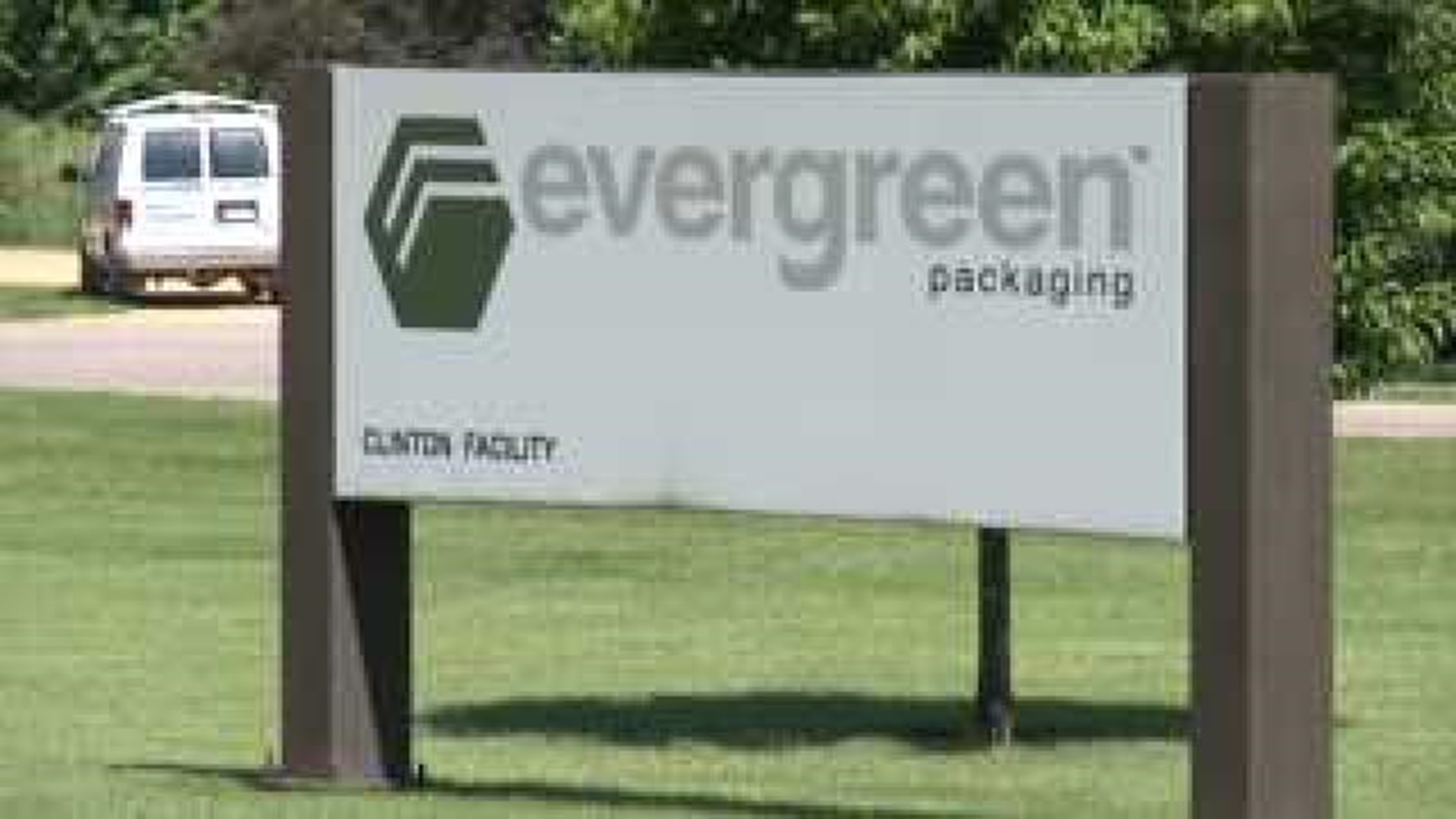 Clinton\'s Evergreen Packaging closing its doors