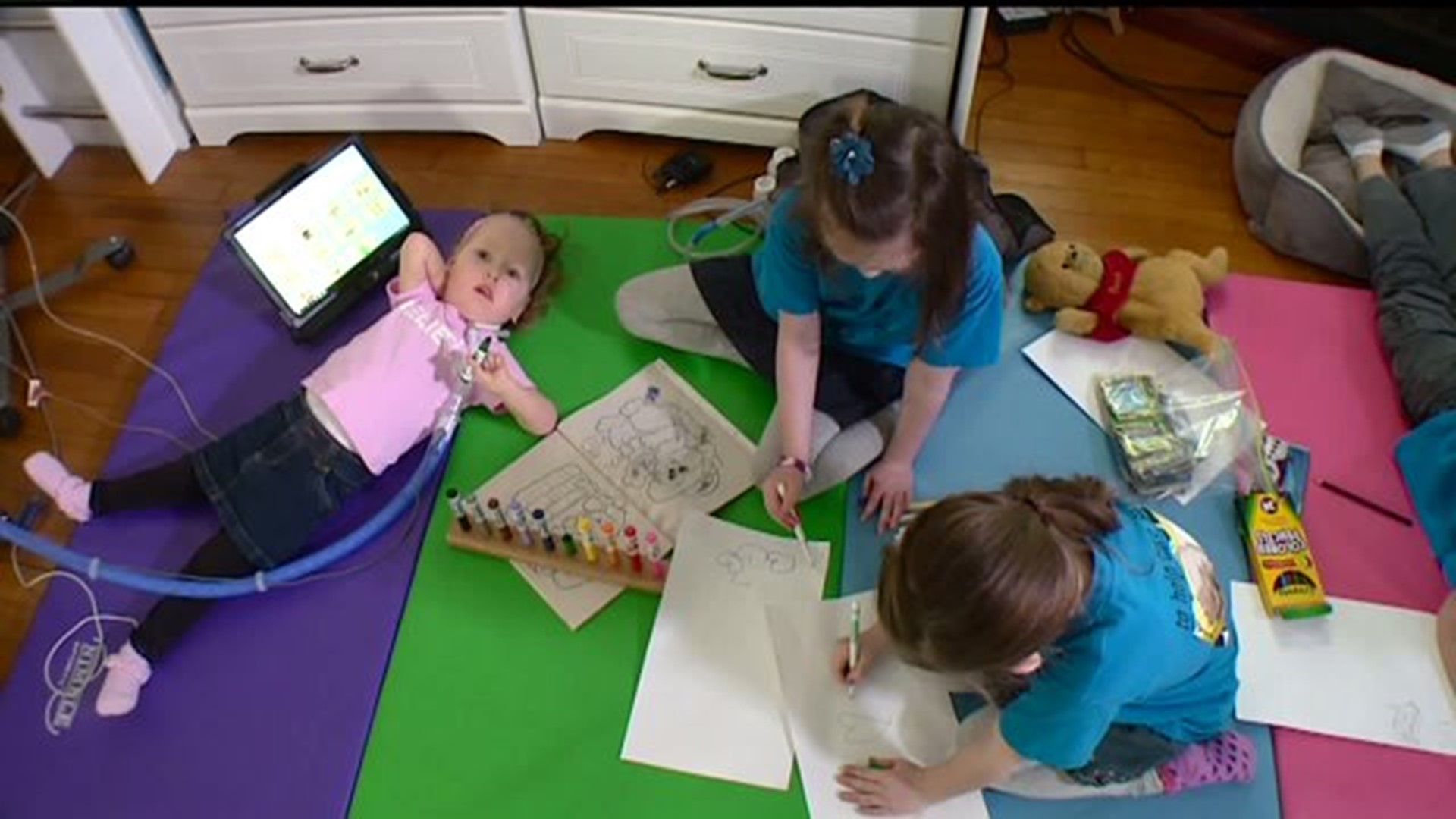 Preschooler learns via robot
