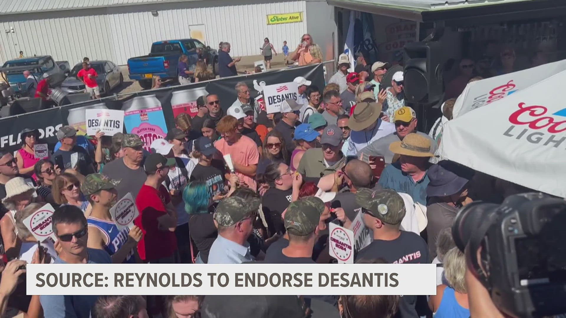 This evening Iowa governor Kim Reynolds will host a pre-debate rally in Des Moines, where she's expected to endorse Florida governor Ron Desantis.