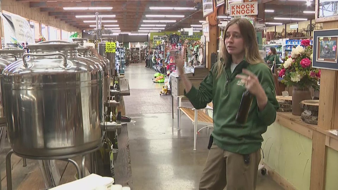 Davenport garden center struggles to hire workers - Vimarsana News