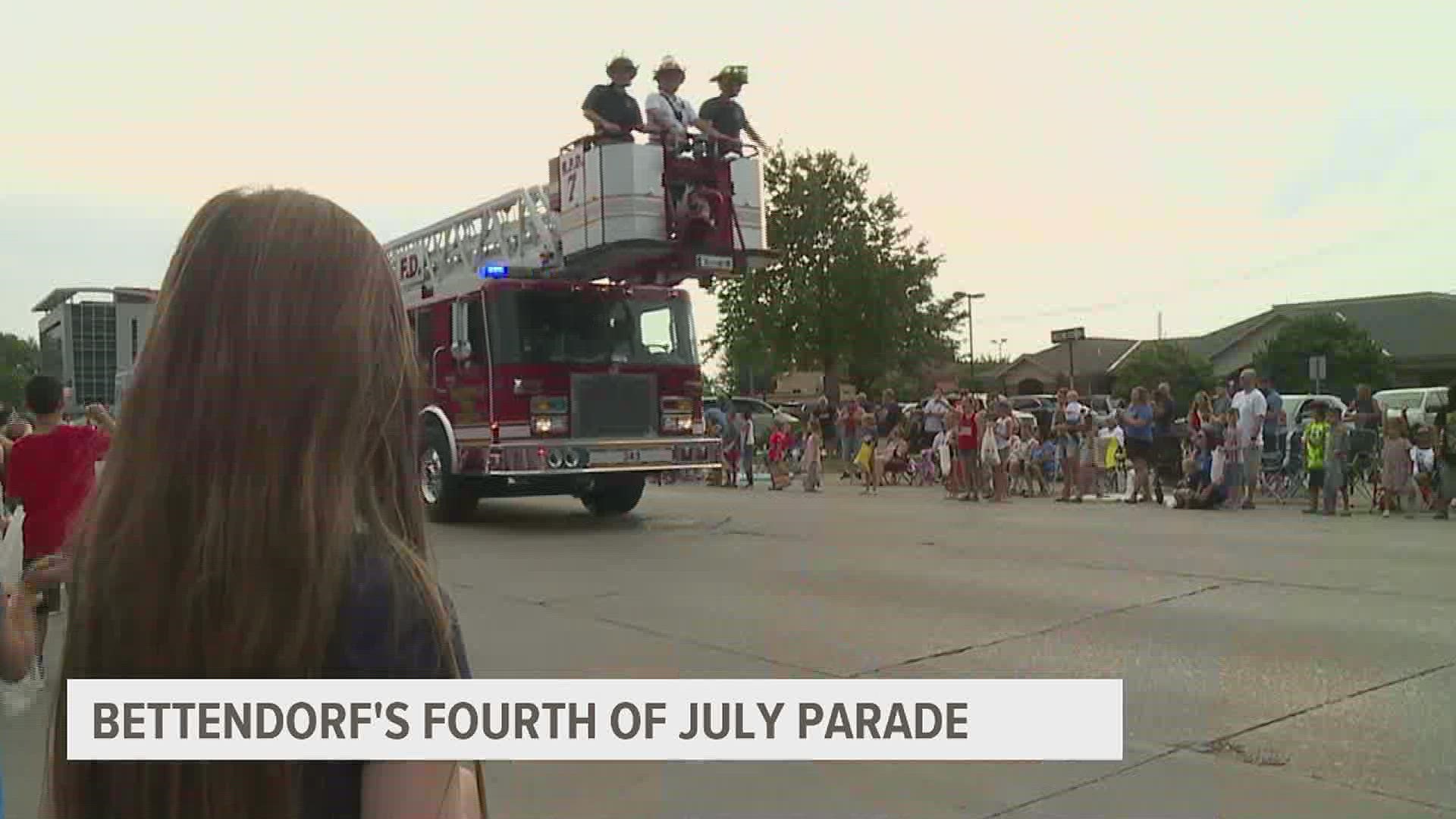 Thousands turn out for Bettendorf's Fourth of July parade