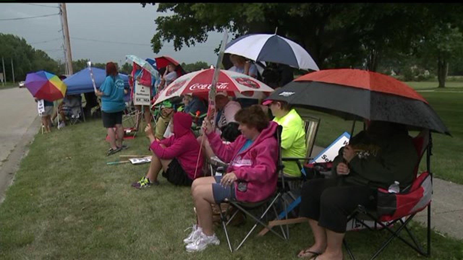 Galesburg community anxious for strike to end