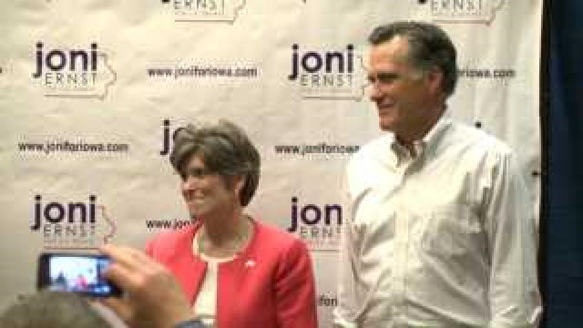 Romney returns to Iowa battleground for Joni Ernst
