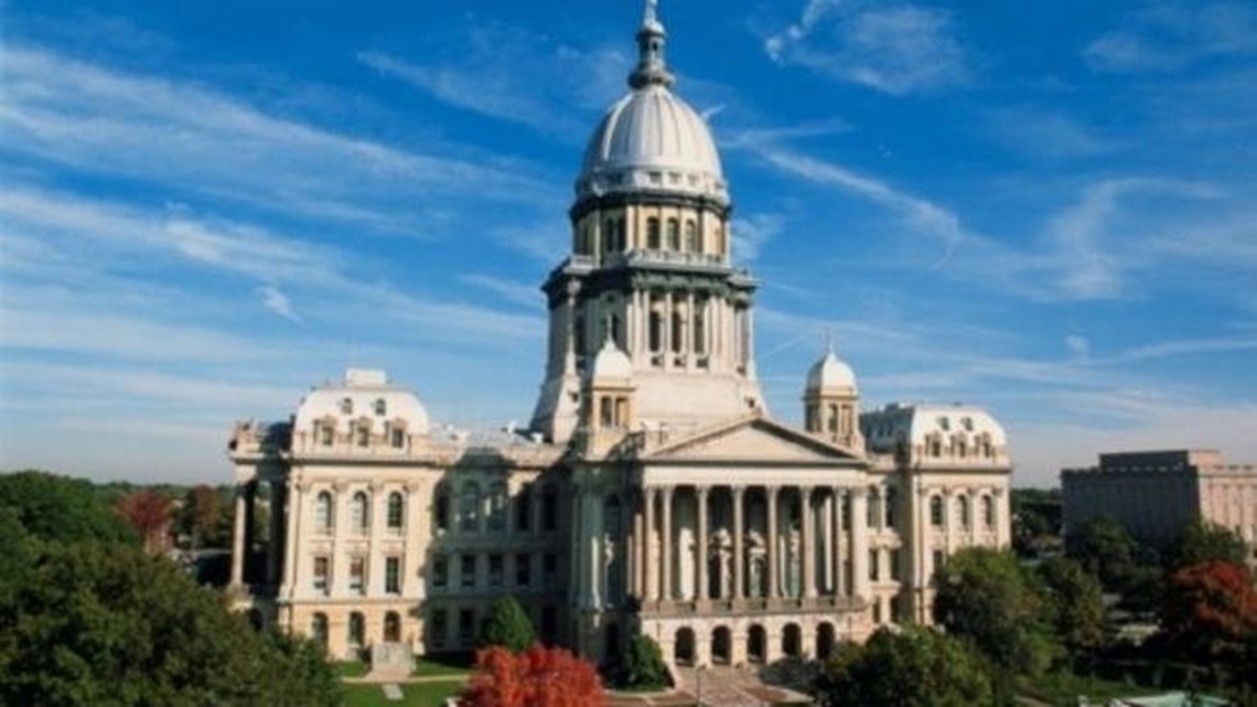 Illinois to start accepting tax returns Monday | wqad.com