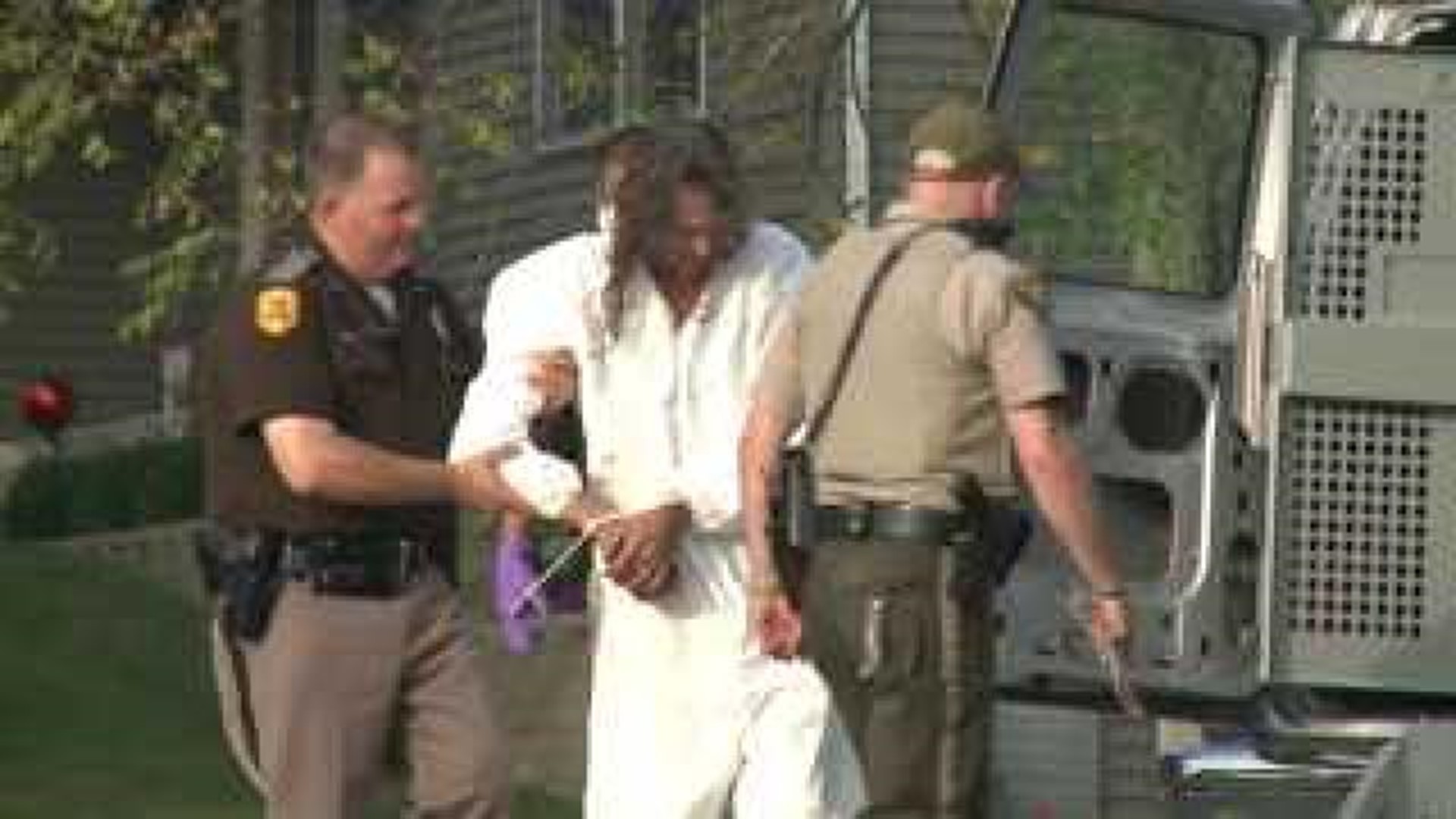 5 arrested in Dixon, IA drug raid
