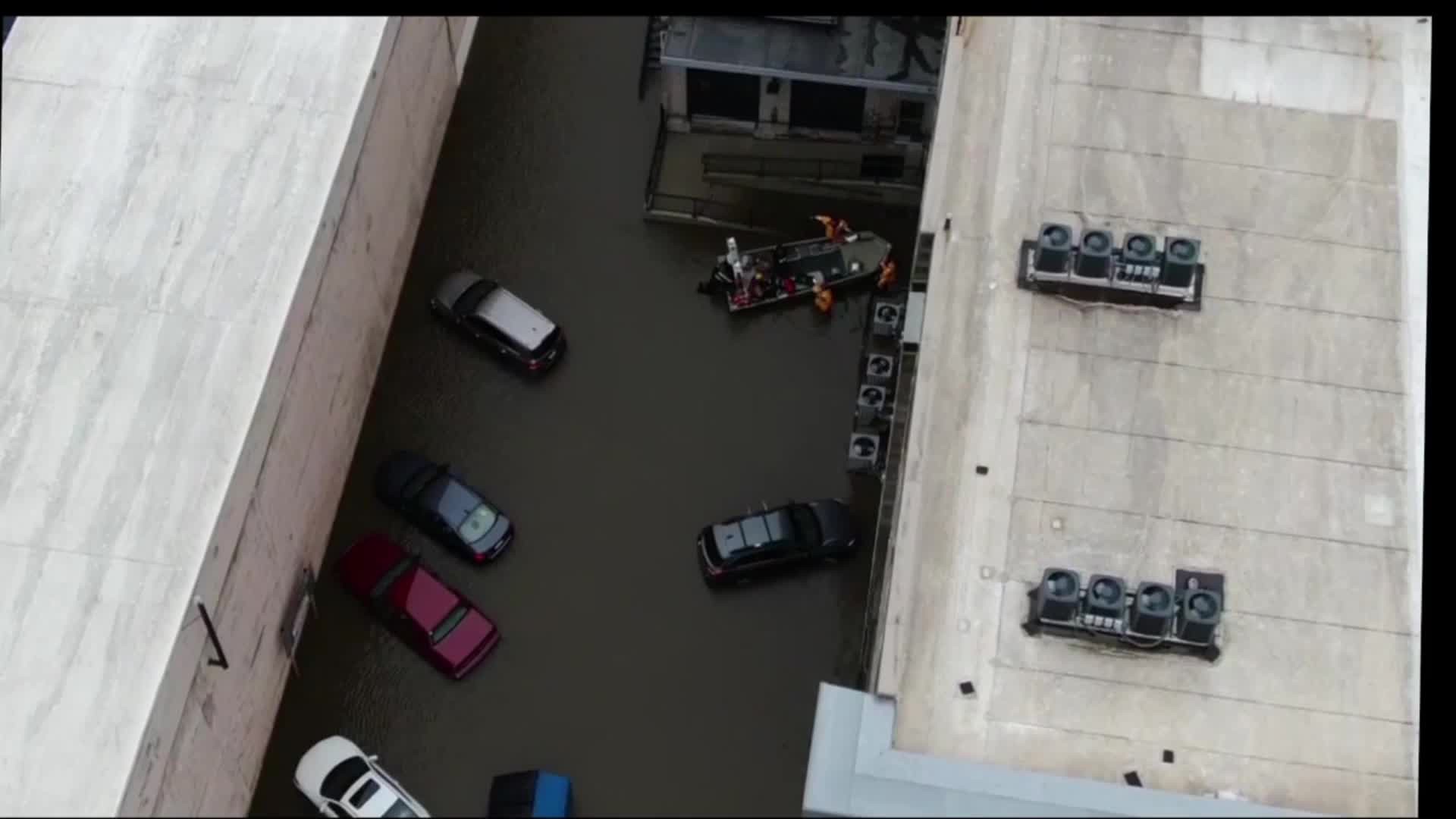 8 In The Air: Cars stuck in flood water