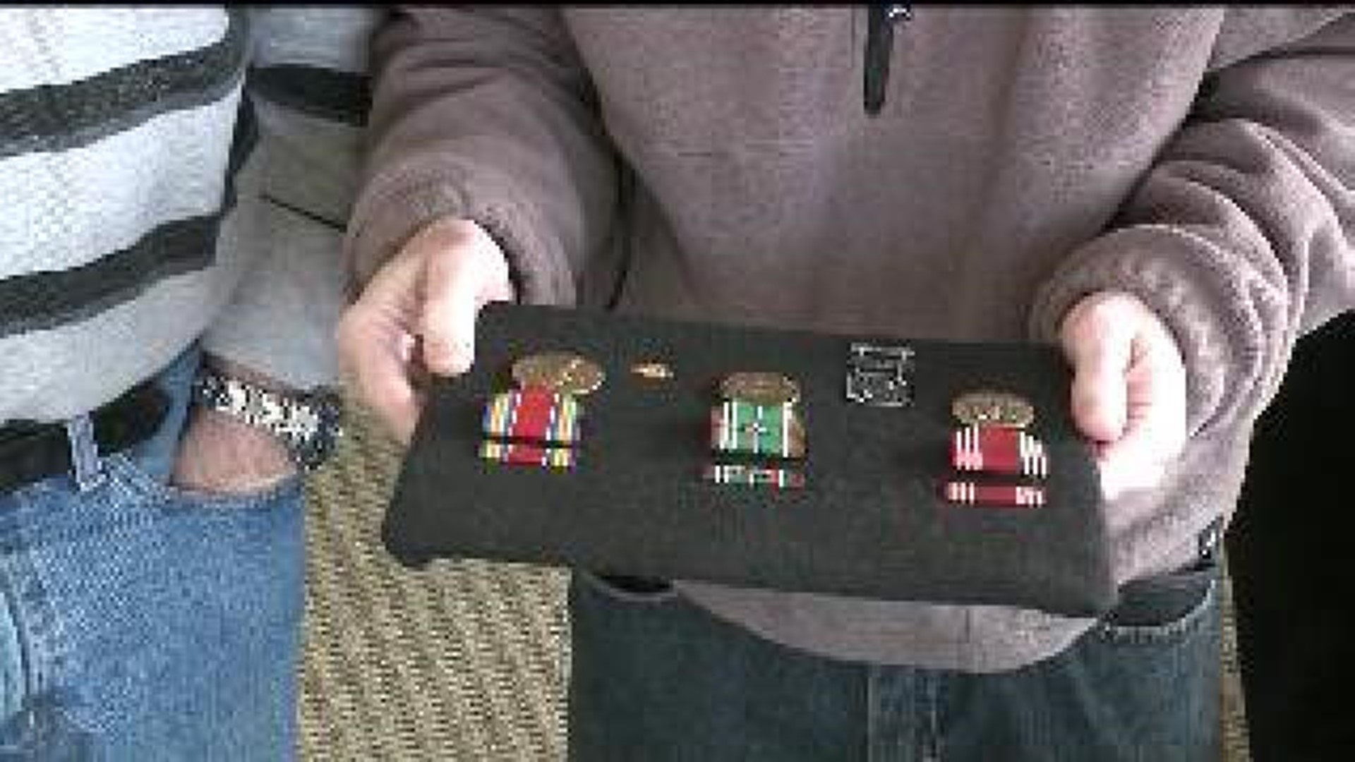 Family receives veteran\'s military medals