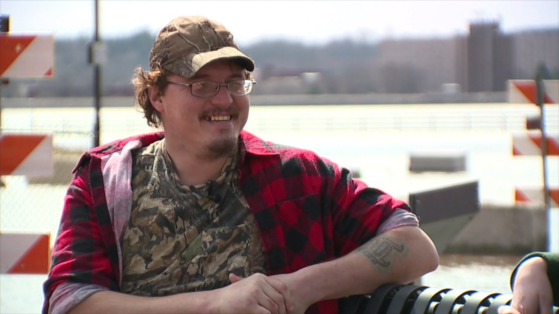 Davenport “Fish Guy” charged for illegally “noodling” a Mississippi