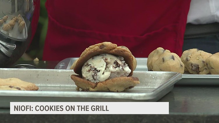 Chocolate chip cookies on the grill: Will it work? (Part 2)