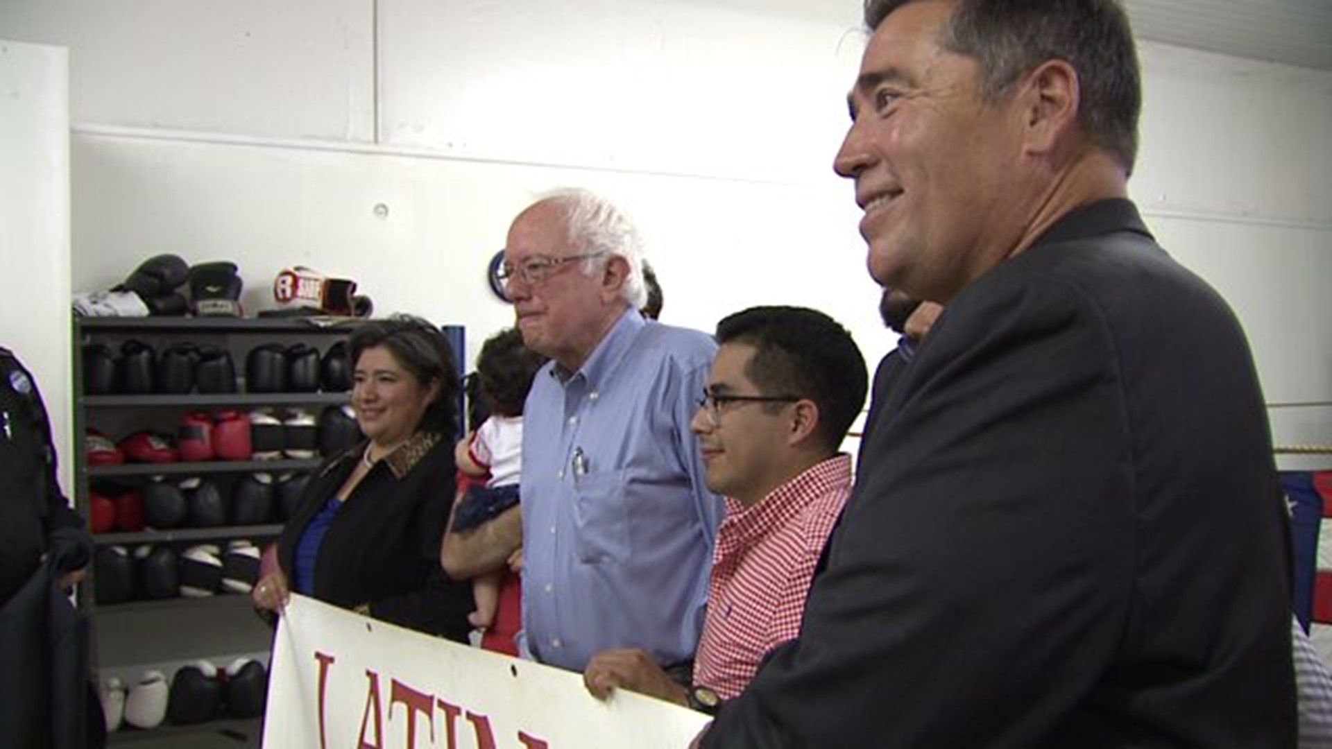 Bernie Sanders stumps for Latino vote while in Muscatine