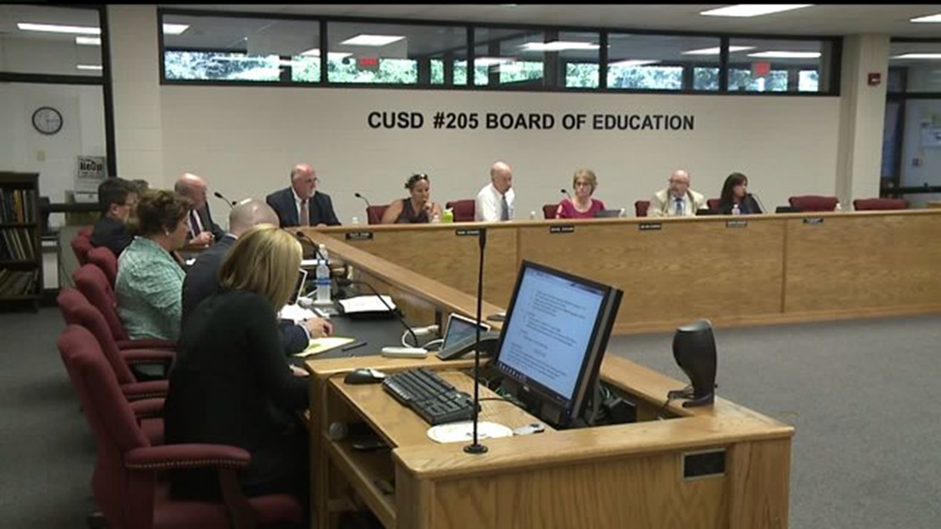 Galesburg education facing $1.9 million deficit