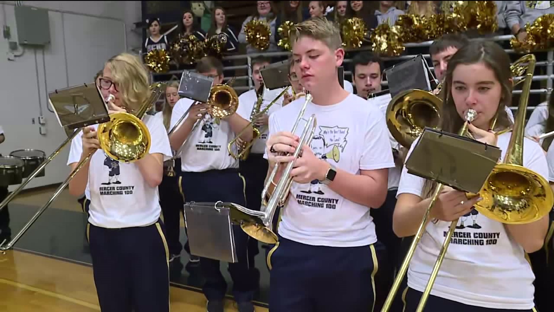 Mercer County Band Kicks Off Pep Rally with Kelly Clarkson