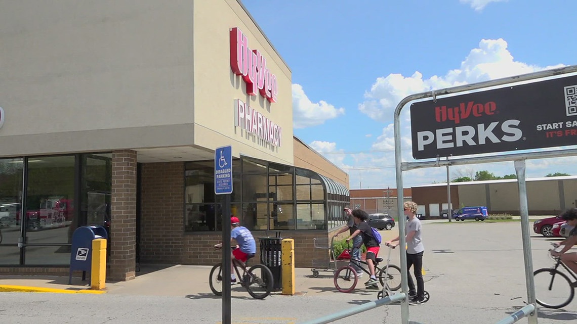 Rockingham Rd. HyVee closure brings uncertainty to employees