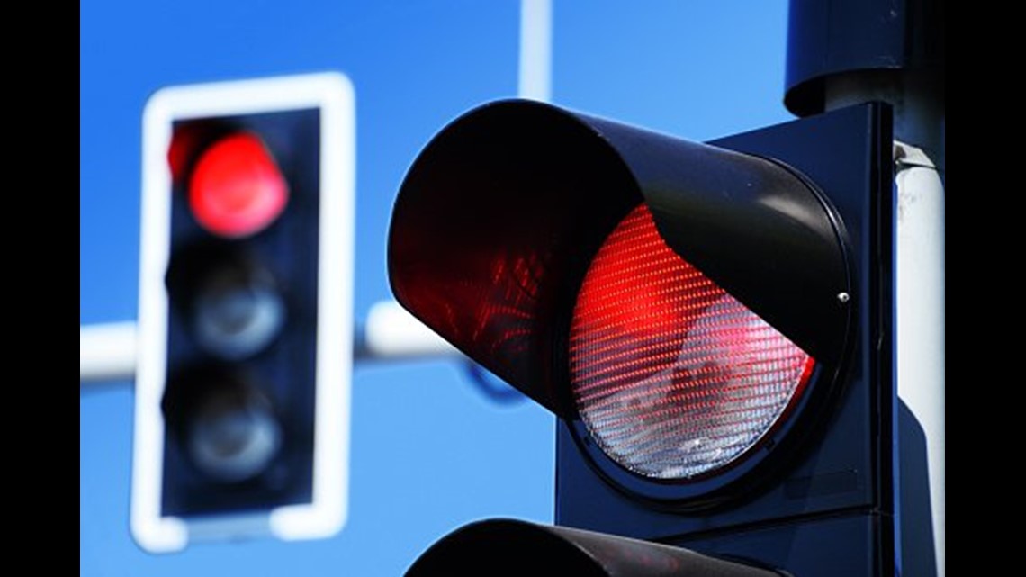 5yearold calls 911 on his father for driving through red light
