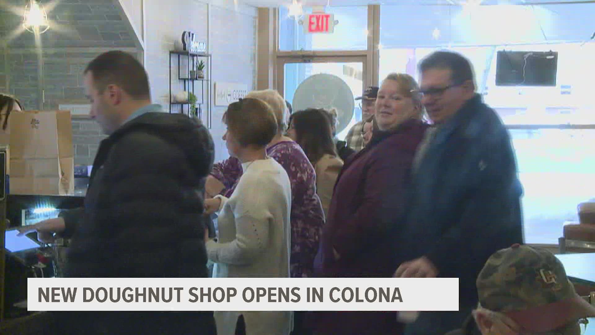 Glazed Donuts and Coffee held a ribbon cutting for its new shop on Monday, inheriting the role of a store that closed in 2020.