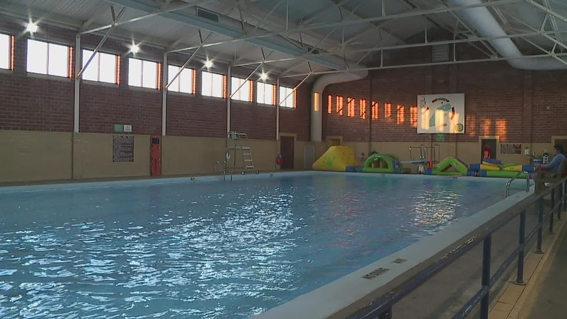 Galesburg City Council discusses options for Hawthorne Pool
