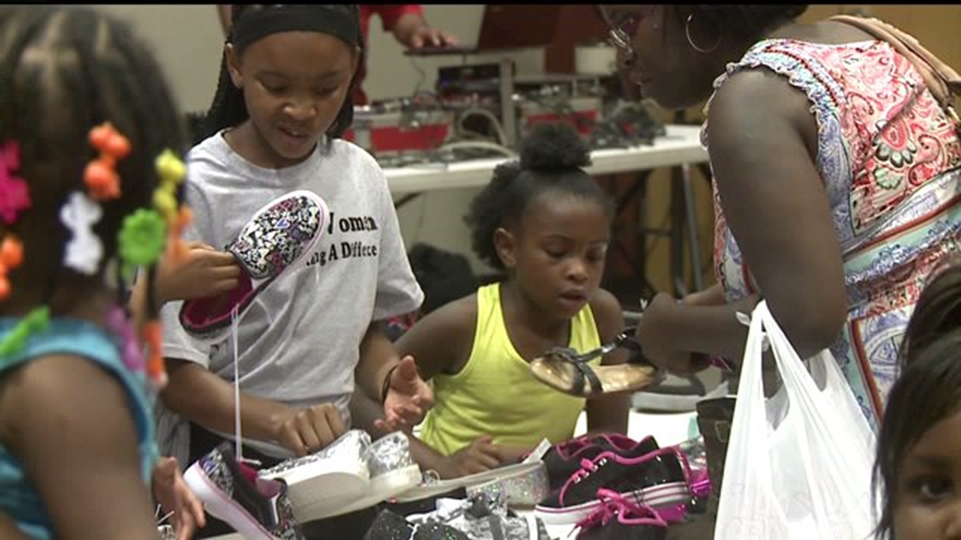 Shoe giveaway helps kids in need in Rock Island