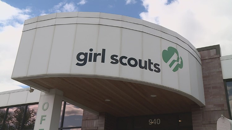 Bettendorf girl scout achieves Gold Award for donating more than 600 school supply items